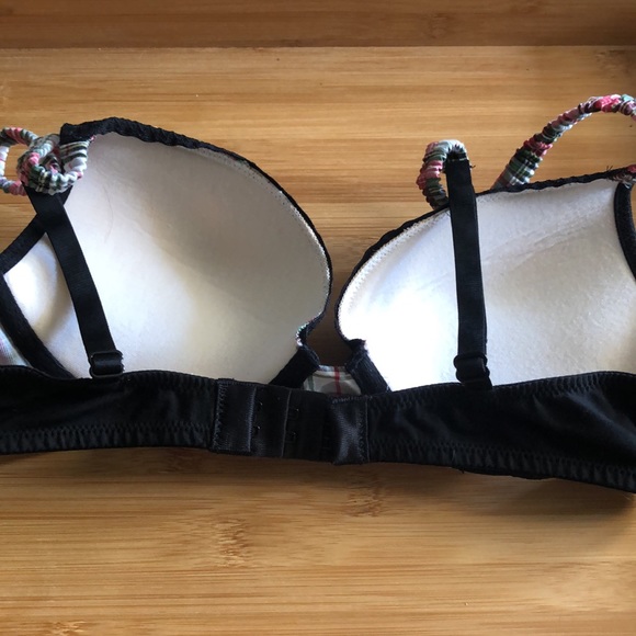 Christmas Victoria’s Secret bra - Picture 3 of 4